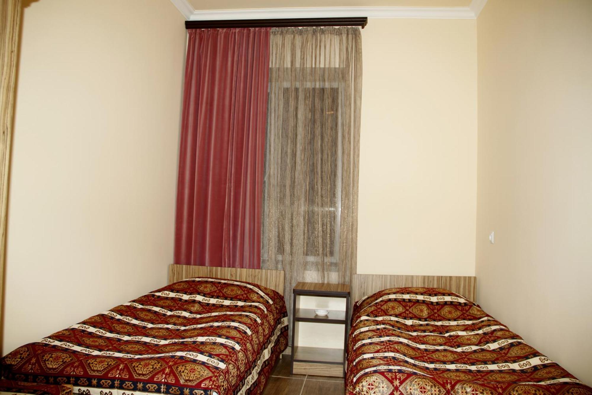 Zanger Hotel Goris Room photo