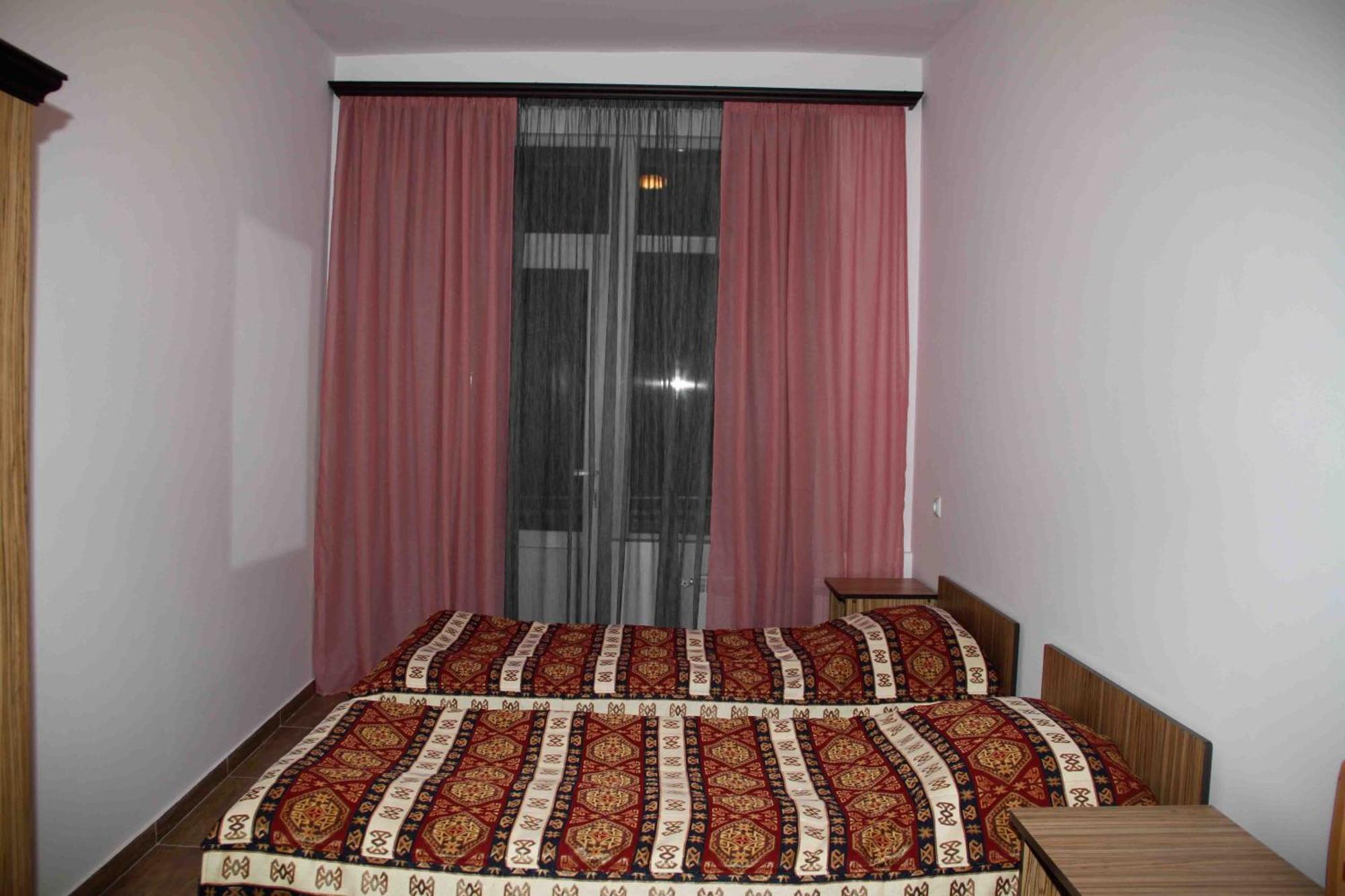 Zanger Hotel Goris Room photo